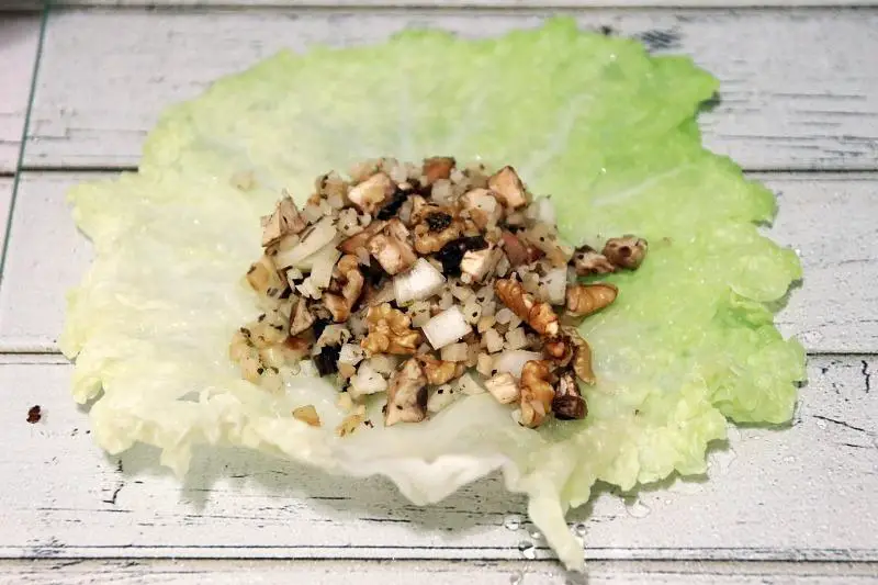 Seasonal Eats Better: Vegan Cabbage Rolls - janavar