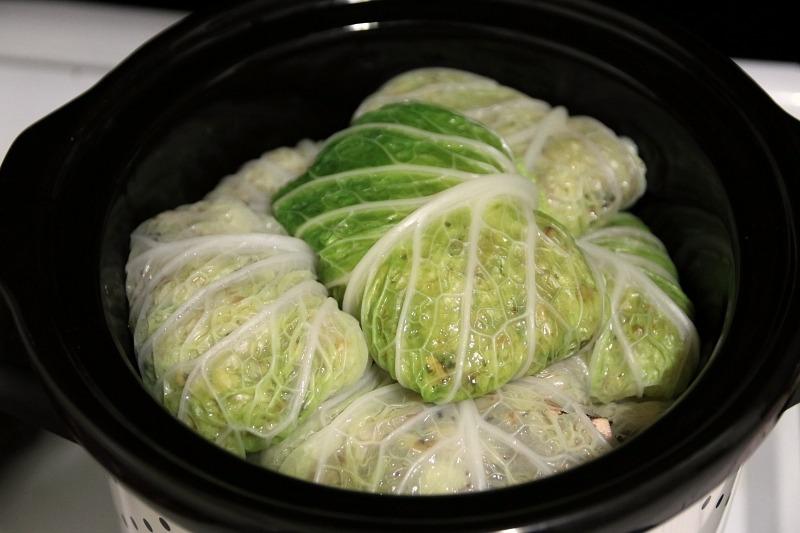 Seasonal Eats Better: Vegan Cabbage Rolls - janavar