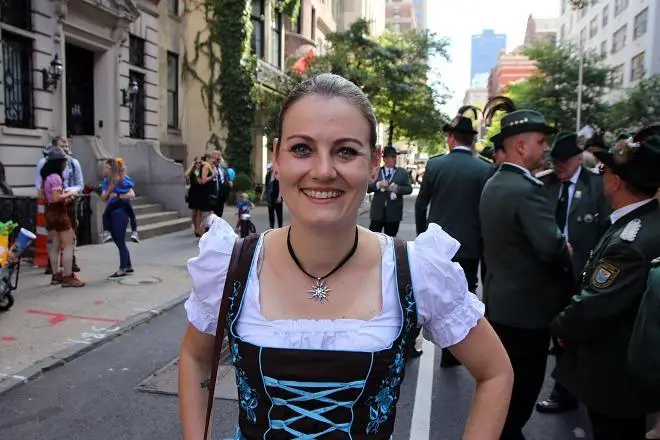 Walking in the German-American Steuben Parade 2019 | janavar